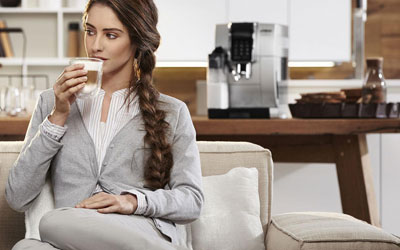 Concours gagnez une machine Espresso Dinamica De'Longhi