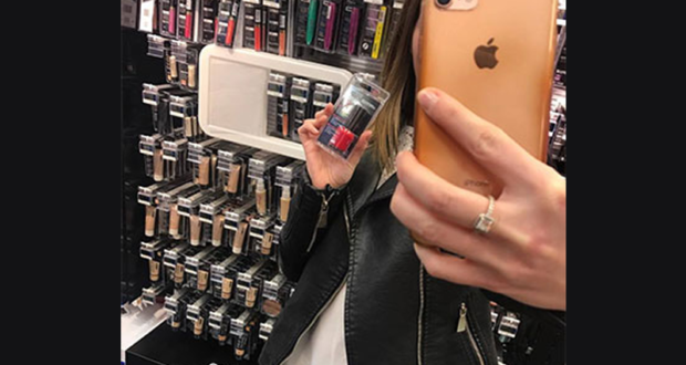 Carrefour Hyper 1 selfie = 1 vernis gratuit