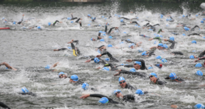 Des dossards pour le triathlon de Paris