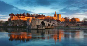 Séjour de 5 jours pour 2 personnes à Avignon