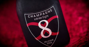 Bouteille de champagne Infinite 8