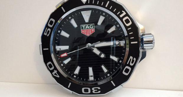 Horloge murale TAG Heuer