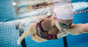 120 paires de lunettes de natation gratuites