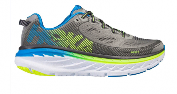 30 paires de chaussures de running de la marque Hoka