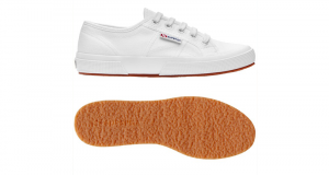 6 paires de baskets Superga