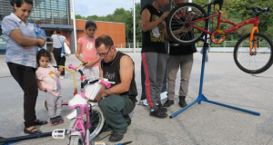 Réparation de vélos gratuite à la gare de Grigny