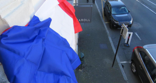 Distribution gratuite de 1500 drapeaux tricolores