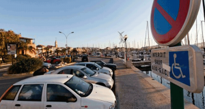 Stationnement offert à Sanary-sur-mer