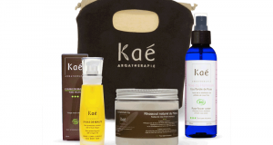 Lot de 3 produits Kaé Cosmétiques avec 1 pochette