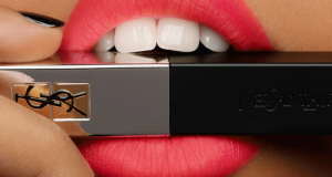 20 rouges à lèvres Yves Saint Laurent offerts