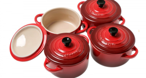 32 mini-cocottes le Creuset rouge offertes