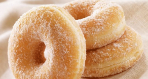 1 donut au sucre offert aux 500 premières personnes