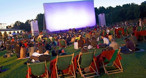 Séances de cinéma en plein air gratuites