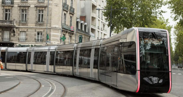 Tram et bus gratuits