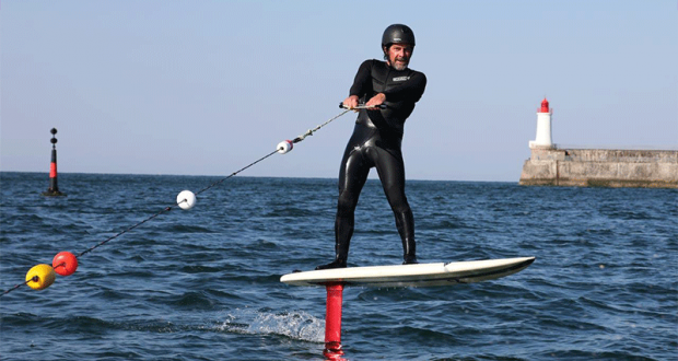 Initiation gratuite au Surf-Foil