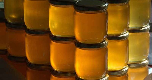 Distribution gratuite de pots de miel biologique
