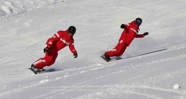 Initiation Gratuite au Snowboard + Prêt de Matériel + Vin Chaud Offert