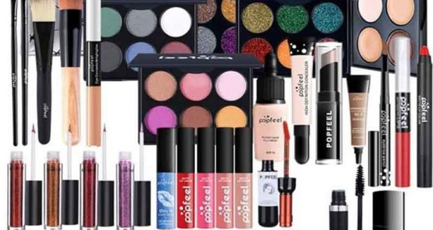 16 coffrets de maquillage et soins offerts