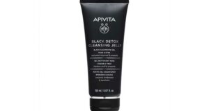 30 Apivita Black Détox Gel Nettoyant Noir Visage & Yeux à tester