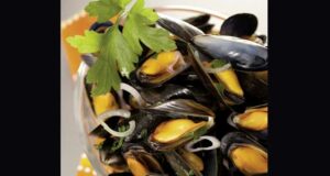 Distribution gratuites de moules et maquereaux grillés