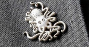 Réclamez votre Broche de la Bête Kraken gratuitement