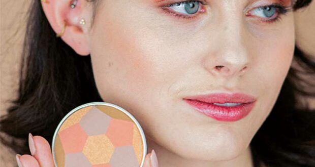 60 Poudre Bonne Mine de Boho Green Make-Up à tester
